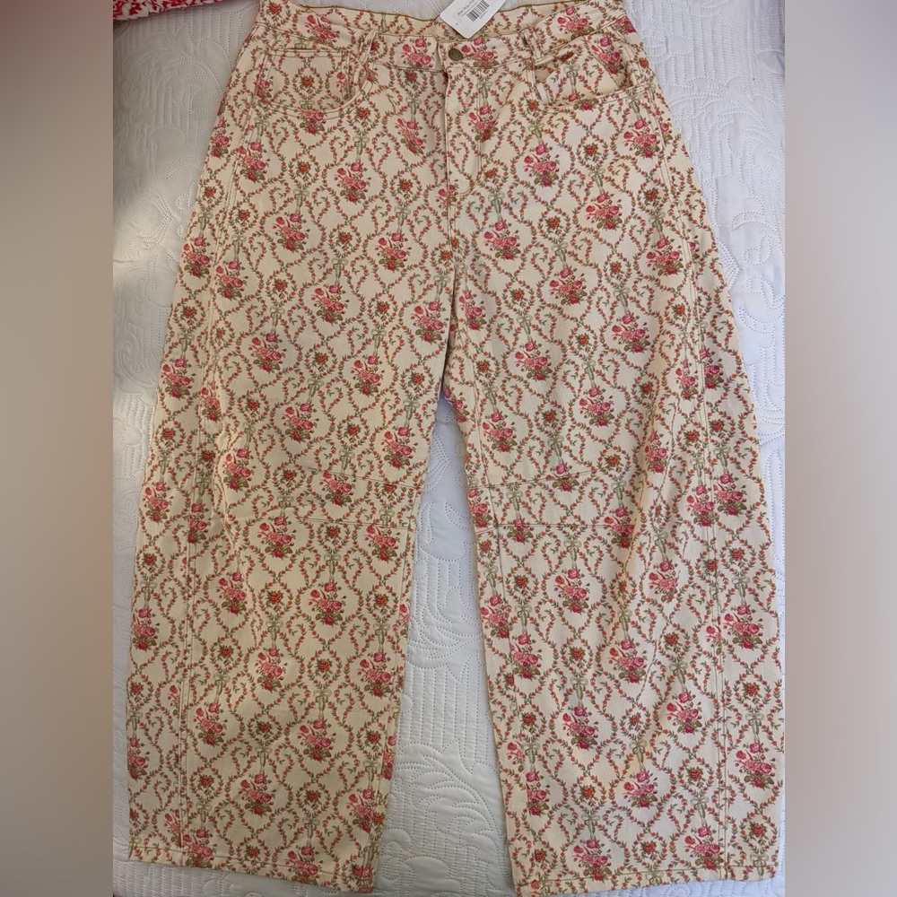 NWT/ Peach Love California Floral Jeans
